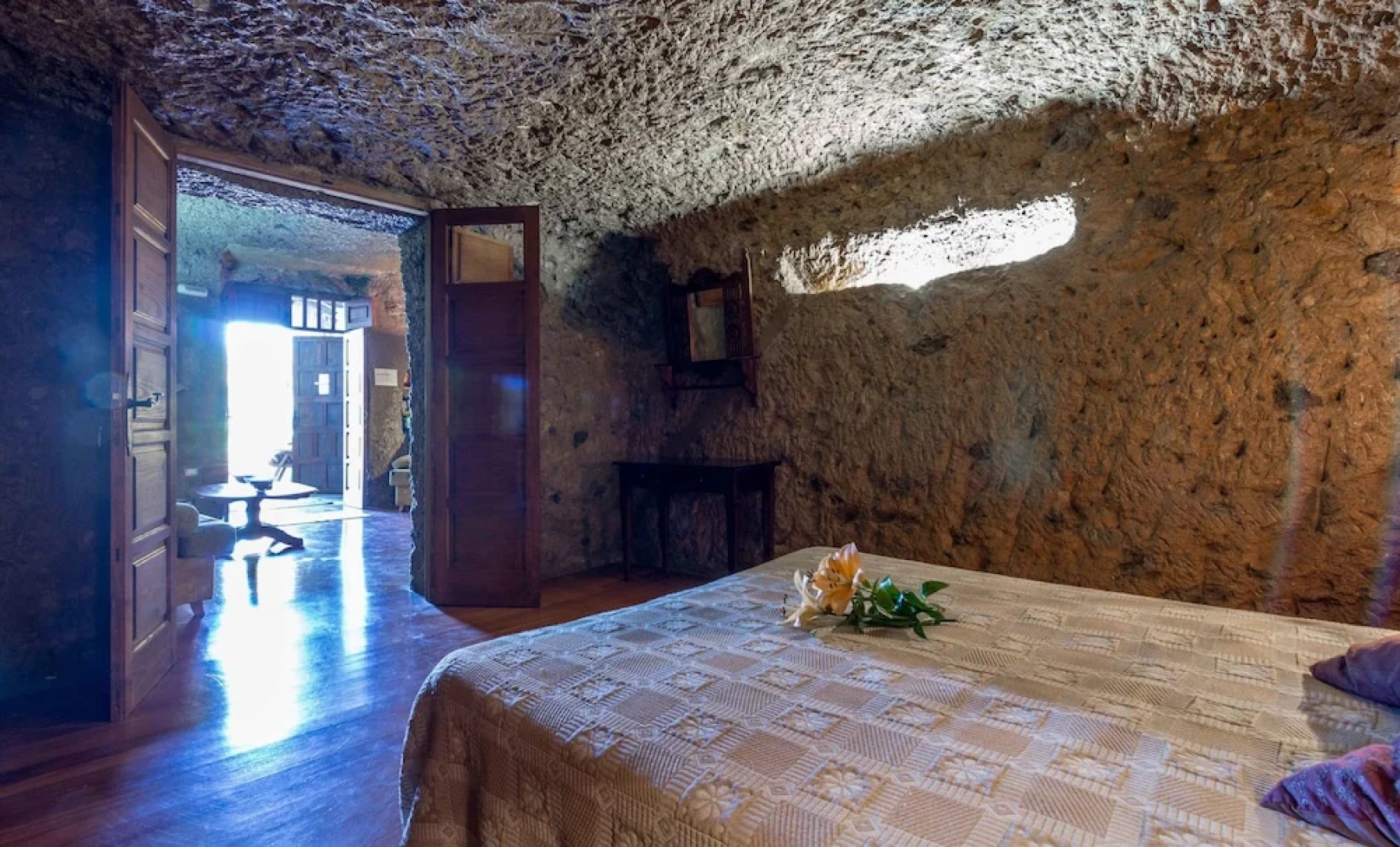 Casa Cueva Las Margaritas