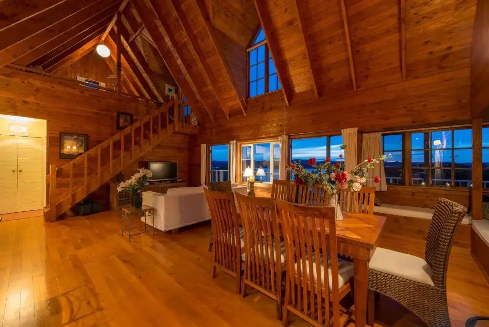 Veronica House - Russell Holiday Home