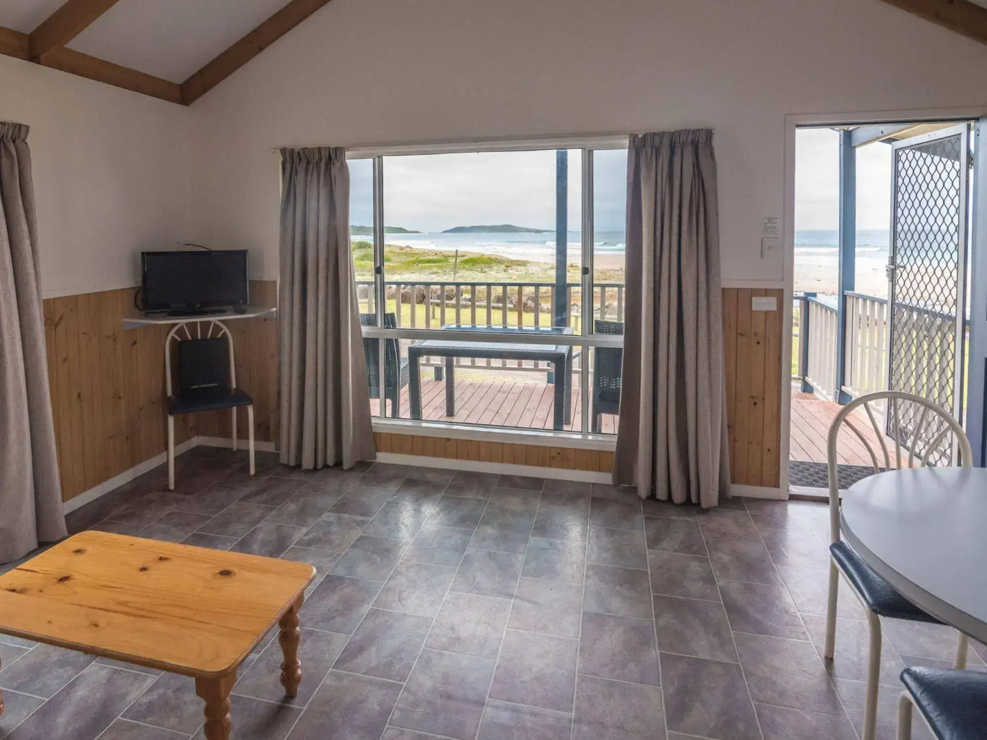 BIG4 Tasman Holiday Parks - Racecourse Beach