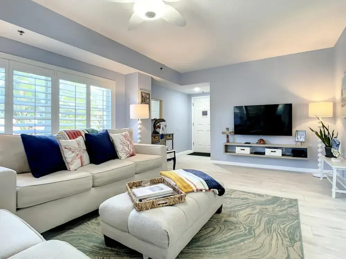 Oceanwalk Jr Penthouse Across From Pool Tennis Shuffleboard Walk to Beach Ow7 207