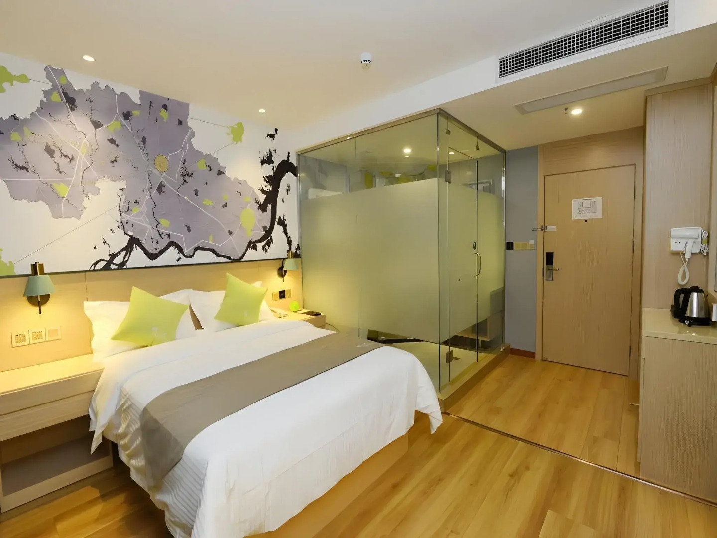 Vatica Huanggang Luotian County City Square Hotel