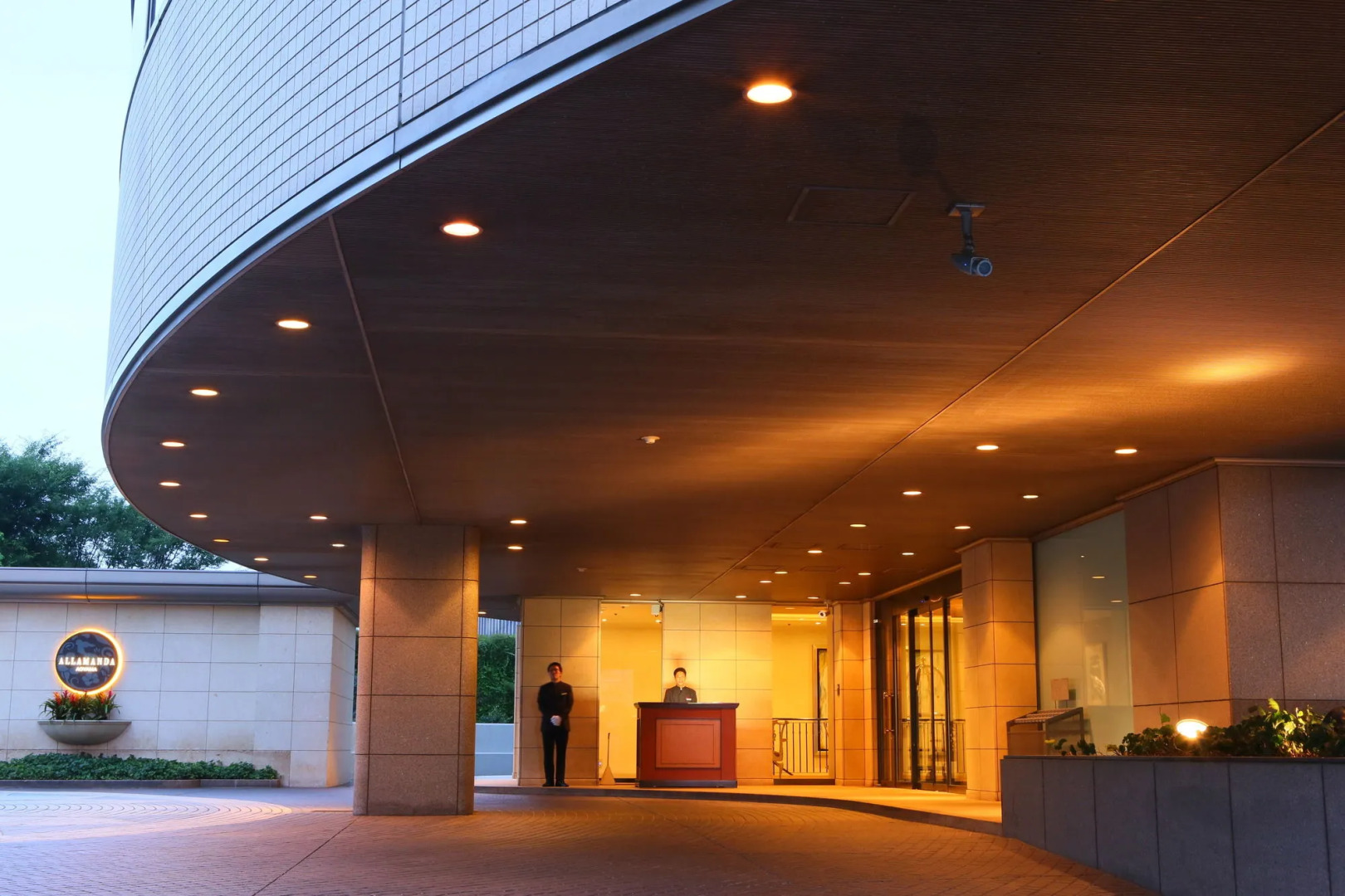 Отель Allamanda Aoyama