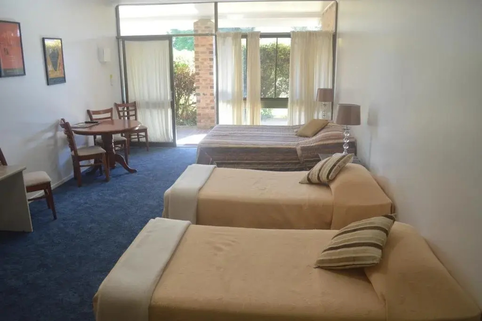 Killarney Hotel-Motel