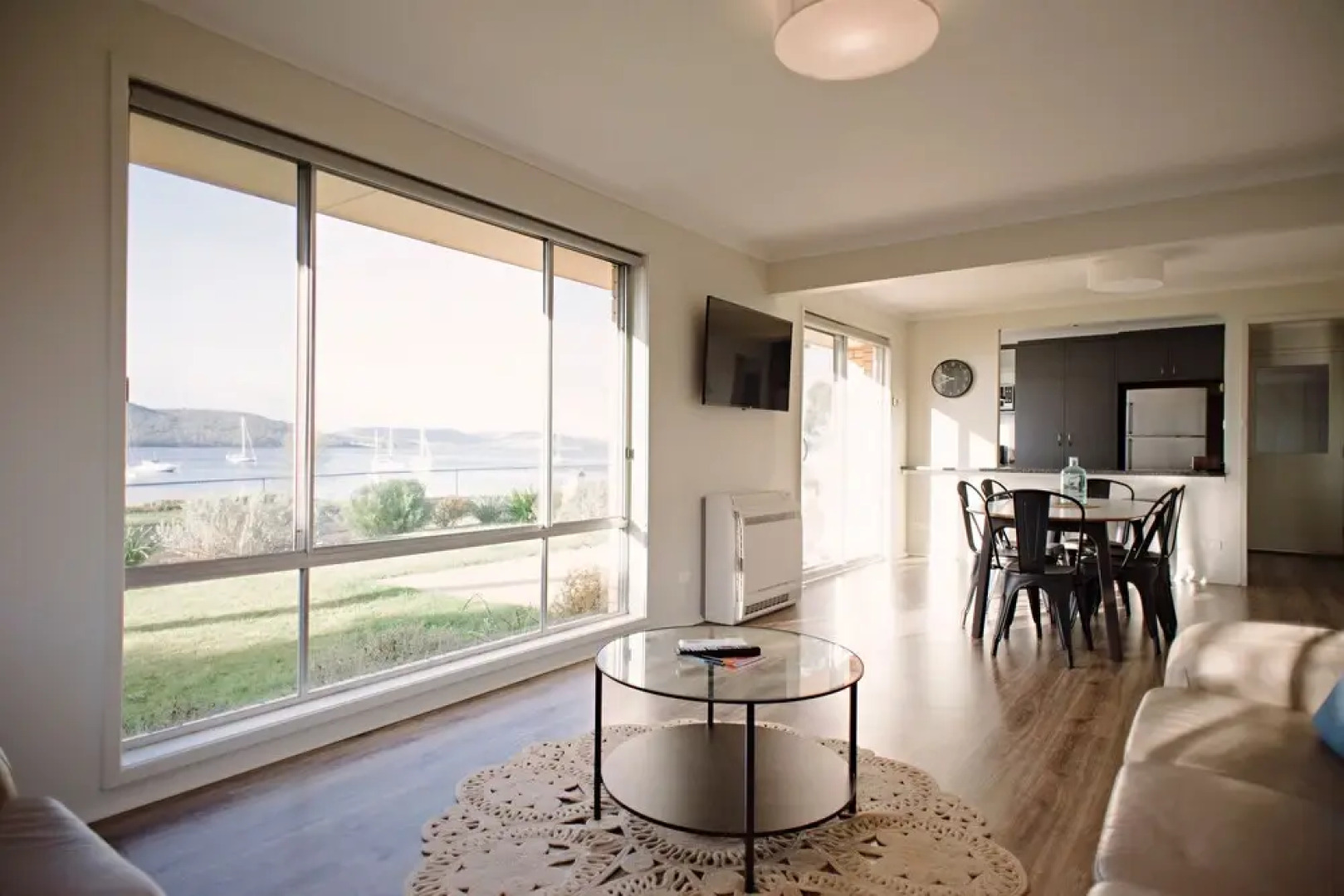 Waterfront Holiday Home - Esplanade 54