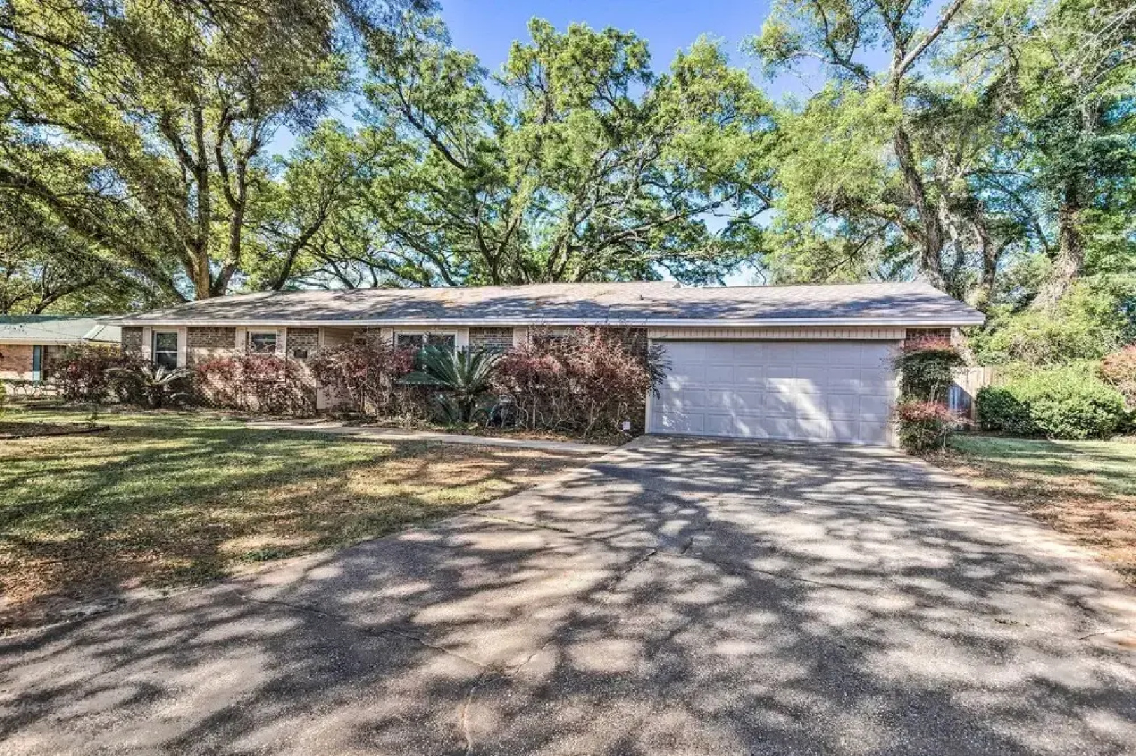 Tranquil Pensacola Vacation Rental With Fire Pit!