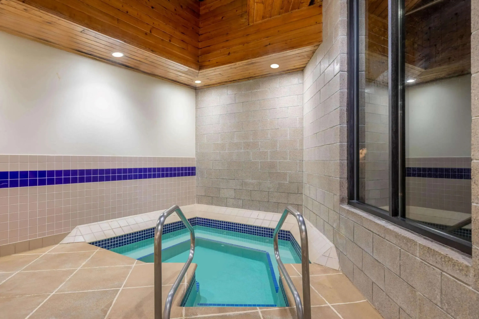 Days Inn by Wyndham Eagan Minnesota Near Mall of America