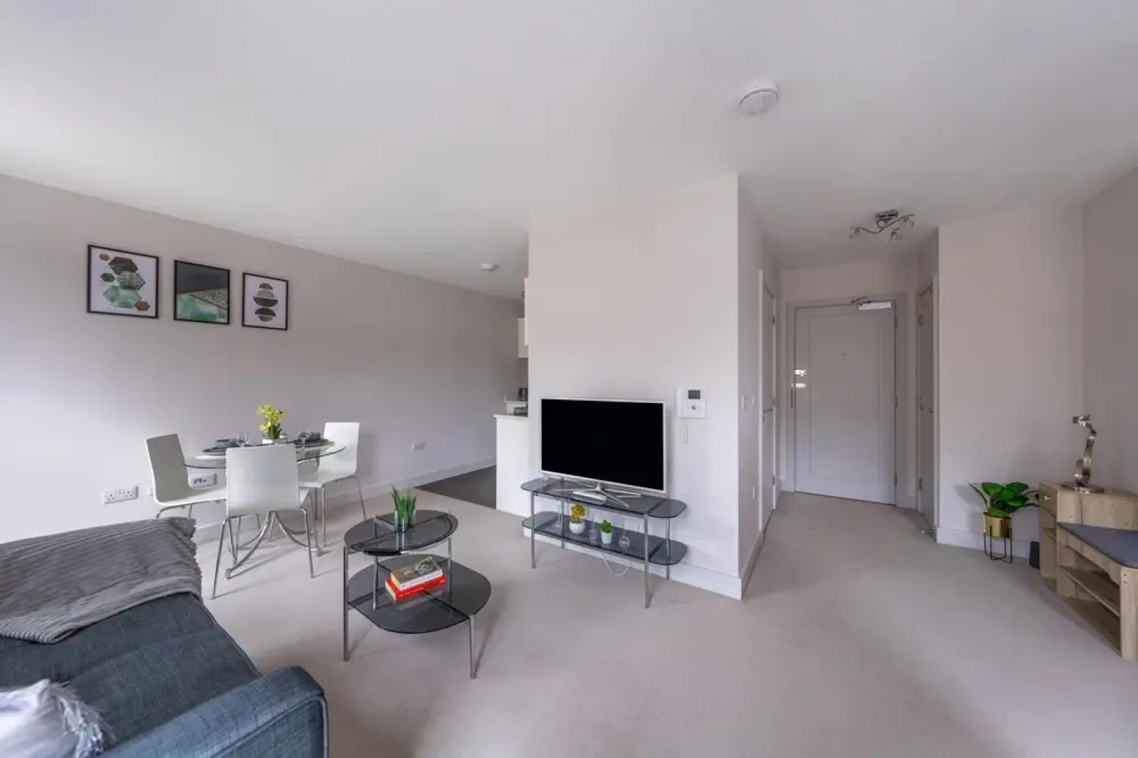 Windsor Luxury Studio Apartment