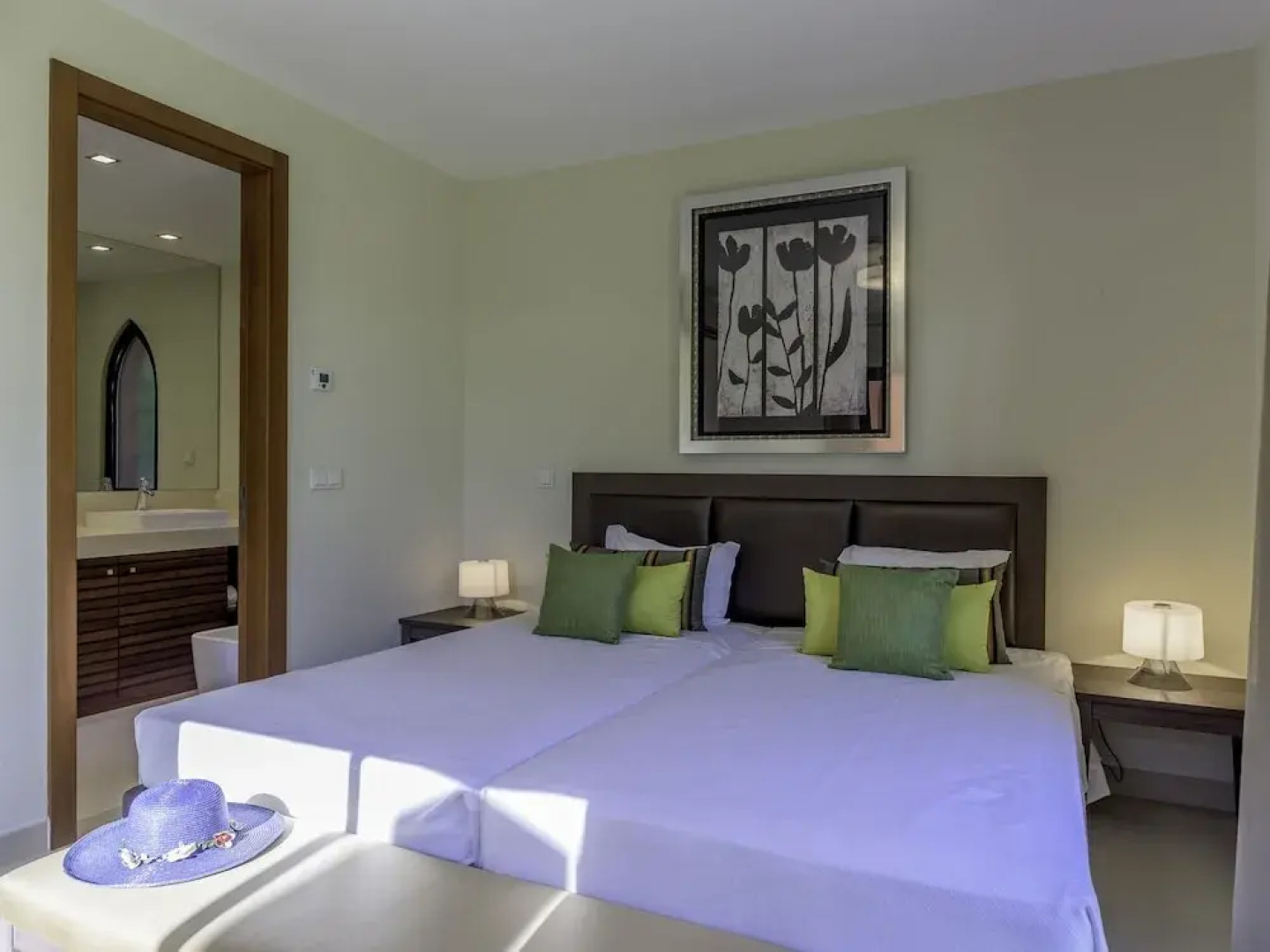 Spacious Villa in Alcantarilha With Private Swimming Pool