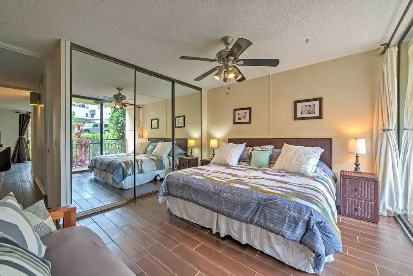 Kailua-kona Condo w/ 2 Private Lanais!