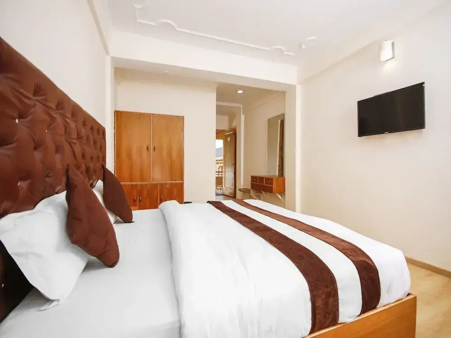 OYO 11388 Hotel Dimbir Regency