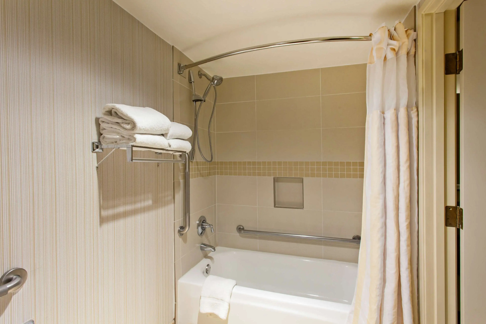 Hilton Garden Inn Valencia Six Flags