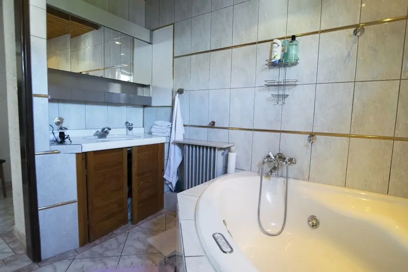 Apartments Juric-on Quiet Location