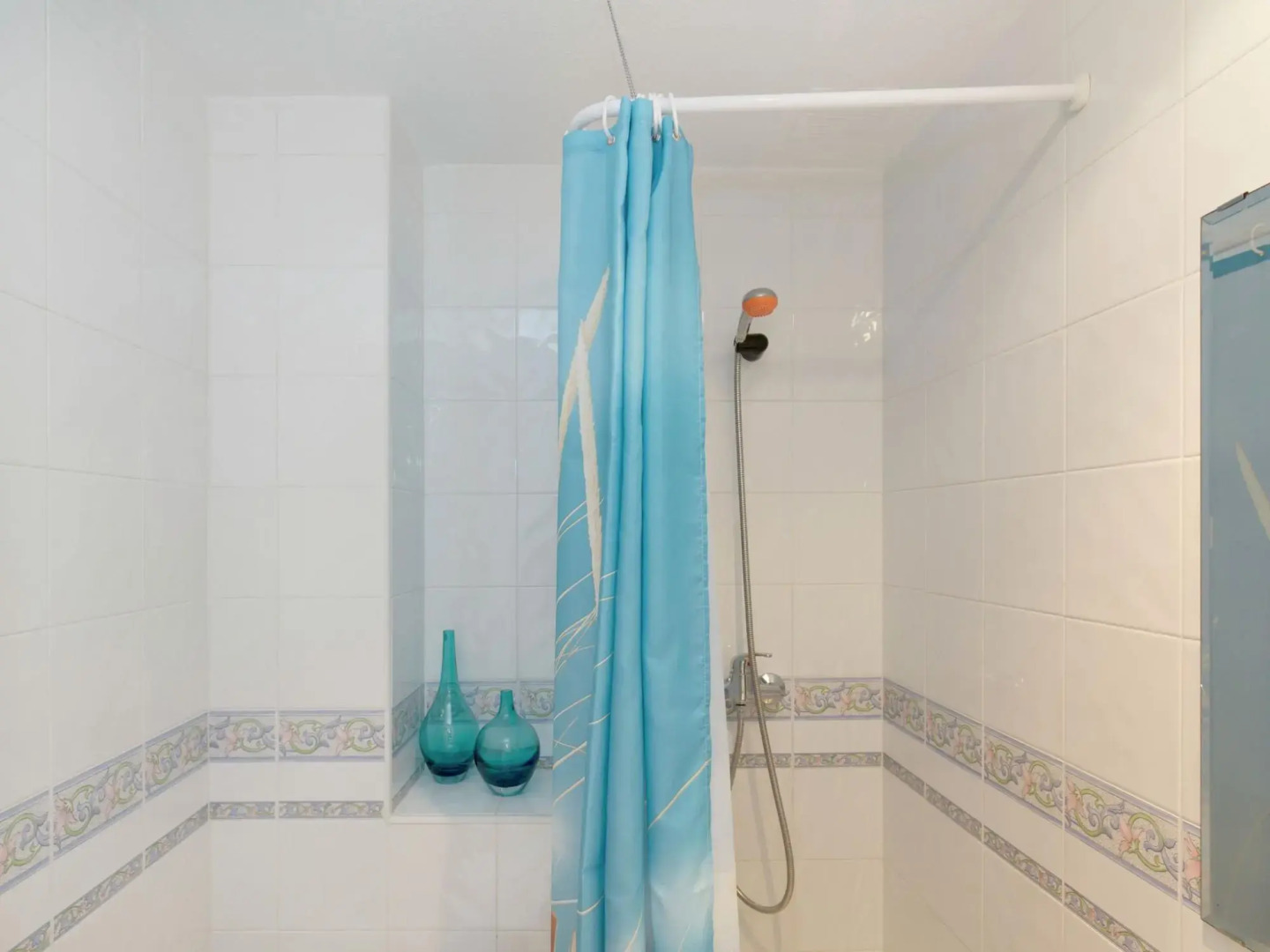 Well-Kept Apartment with Views of the Sea, Two Swimming Pools Near Vinaròs