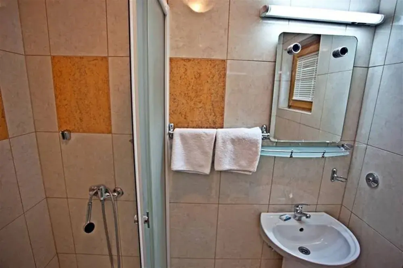 Hotel Snjesko