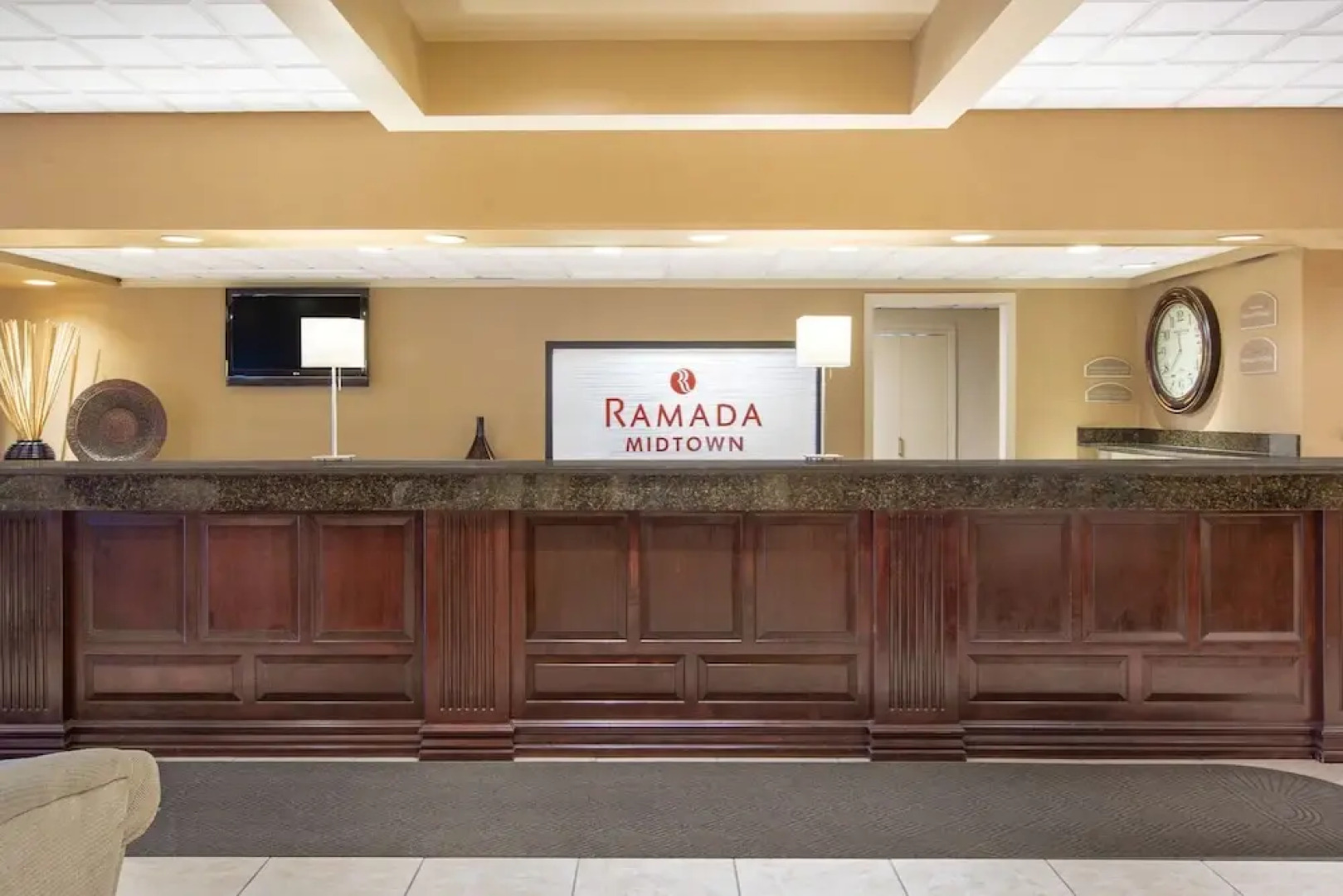 Ramada By Wyndham Midtown Grand Island