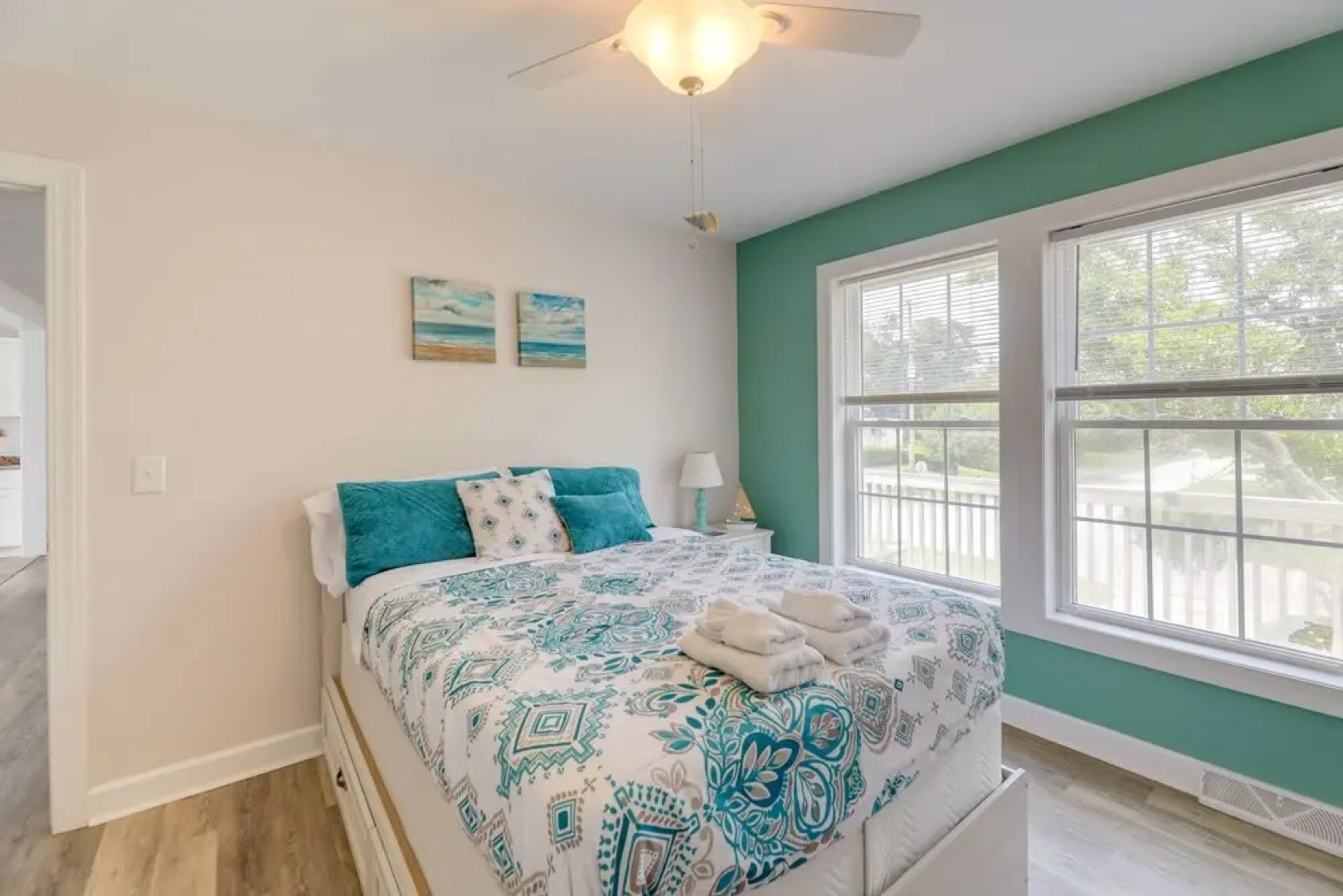 Coastal Emerald Isle Retreat w/ Deck & Grill!