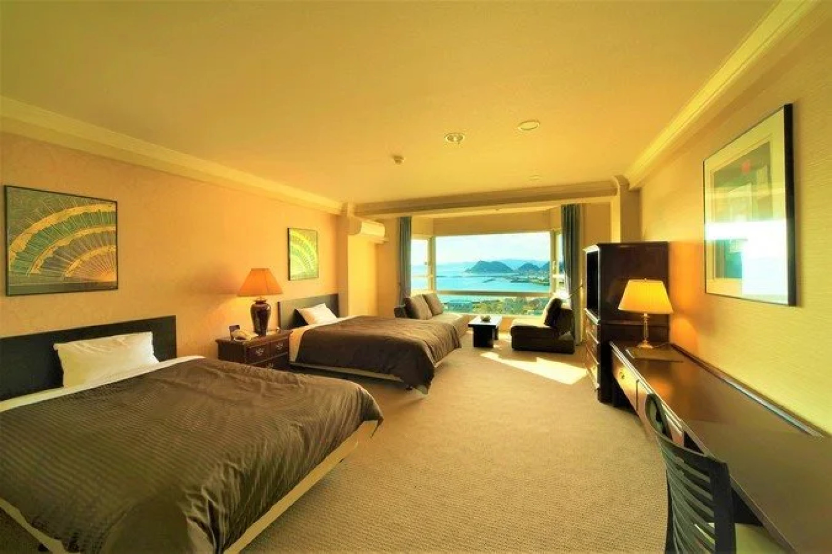 Kamogawa Hills Resort Hotel