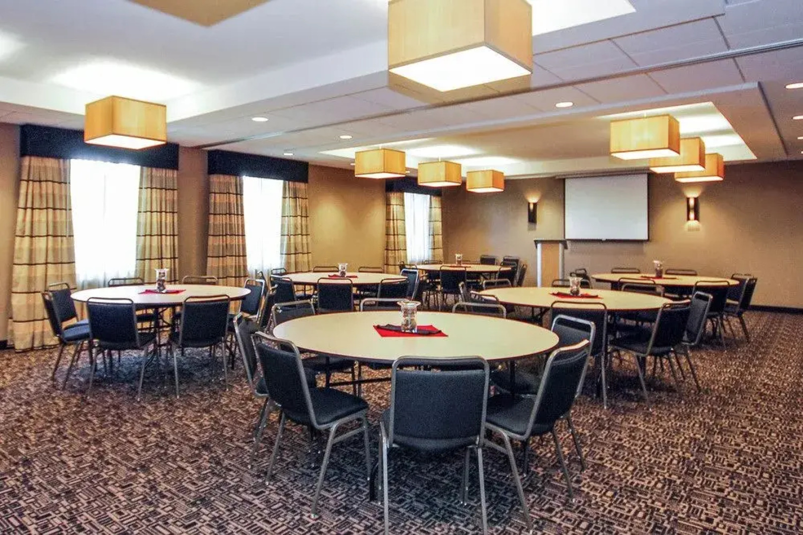 Cambria Suites Akron/Canton Airport