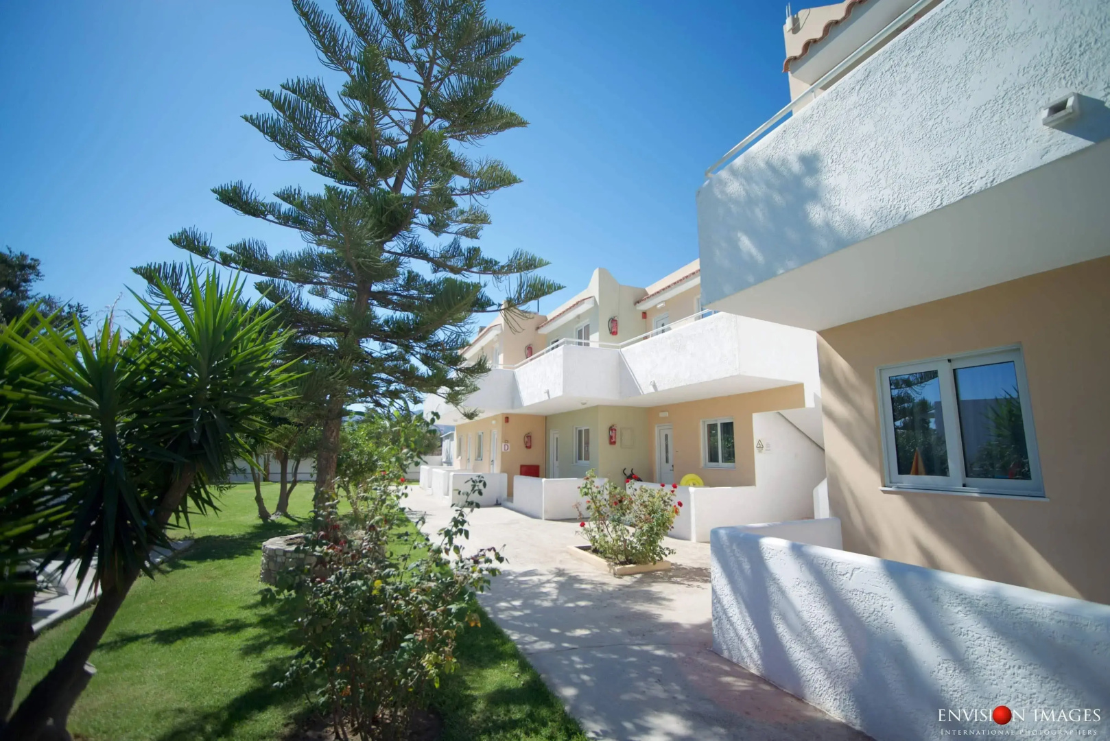 Lenaki Apartments