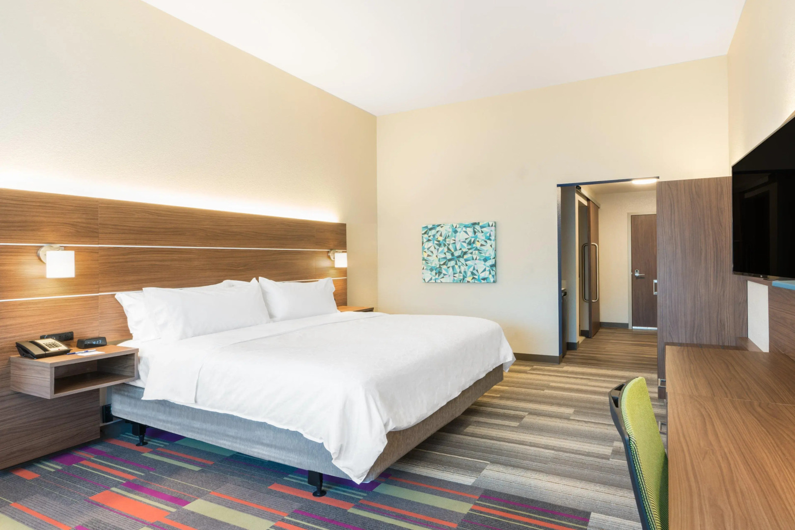 Holiday Inn Express & Suites Lake Havasu - London Bridge by IHG