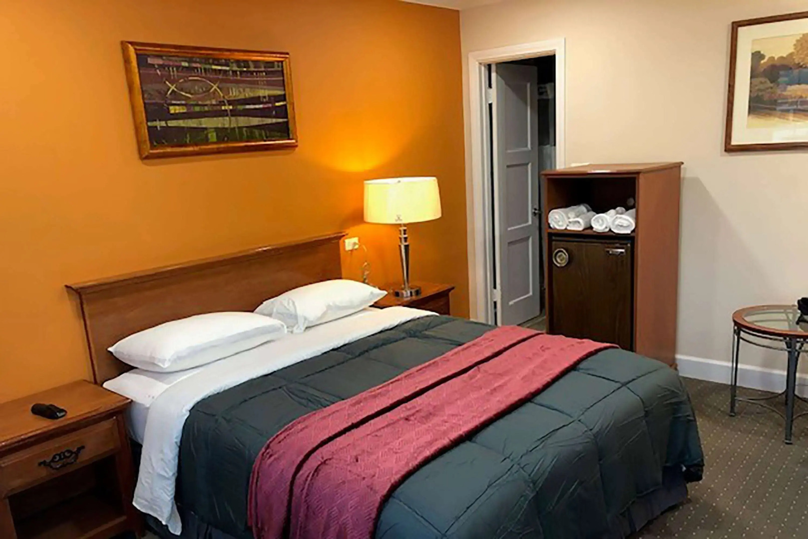 Howard Johnson by Wyndham Ridgecrest, CA