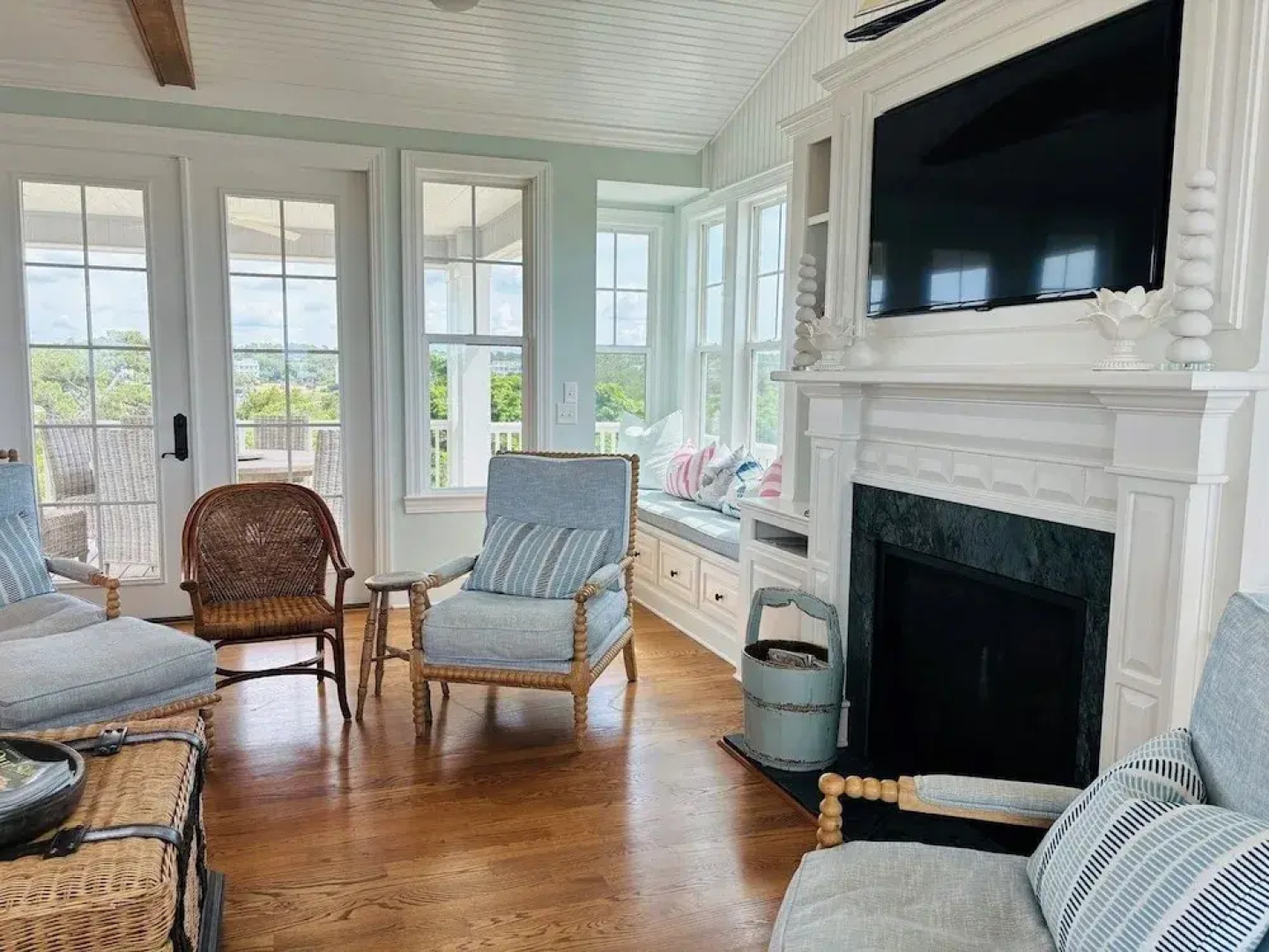 Gray Goose 5 Bedroom Home by RedAwning