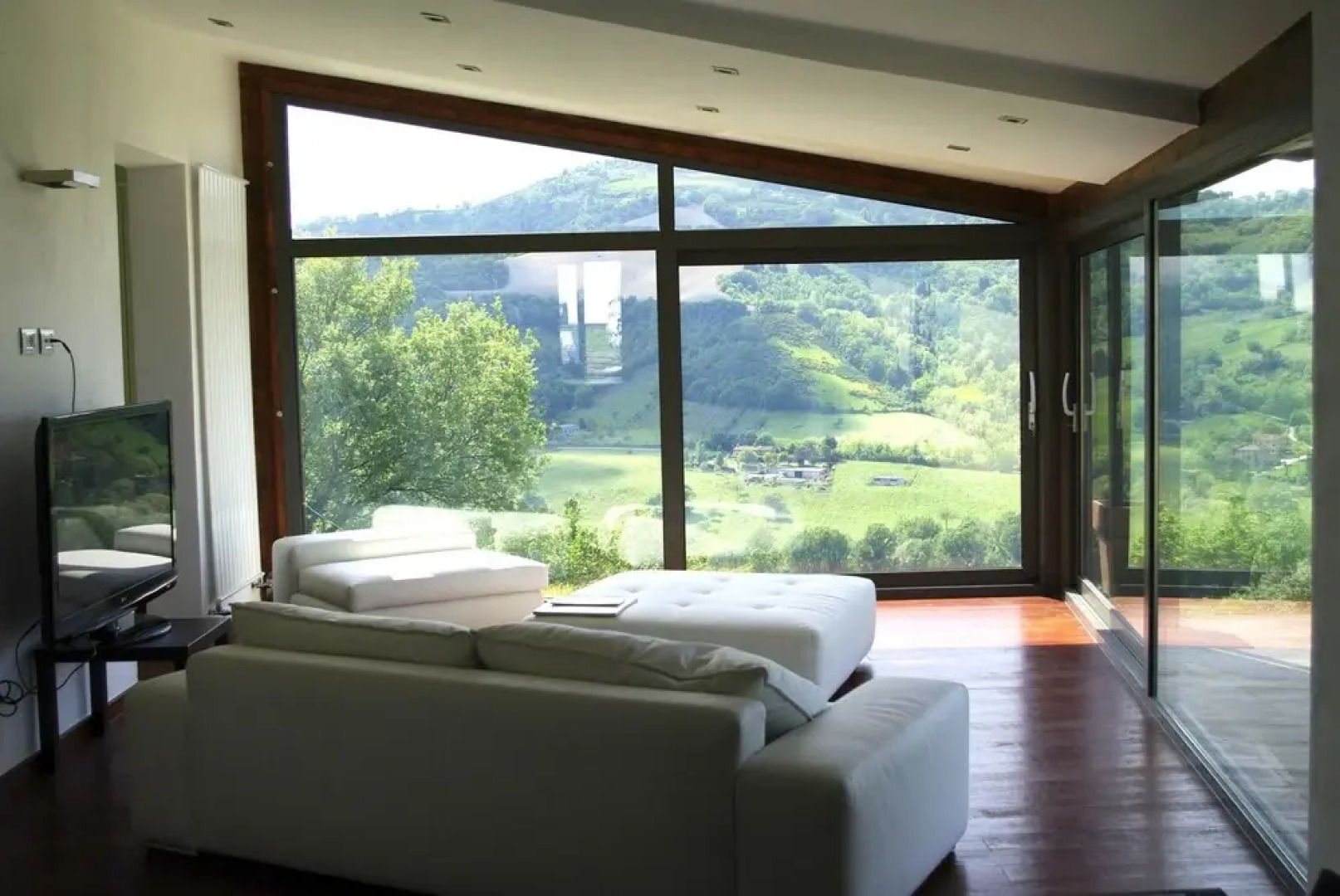 Villa With 4 Bedrooms in Canarecchia, With Private Pool, Furnished Gar