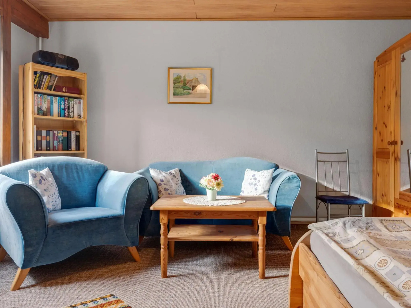 Cozy Apartment near Sea in Warin