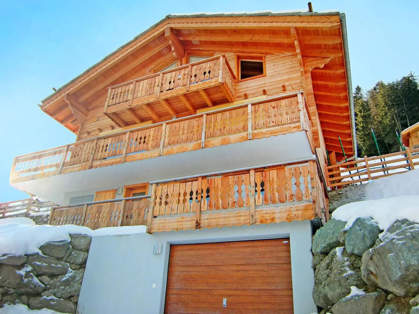 Chalet in Val Dherens Near Ski Lift
