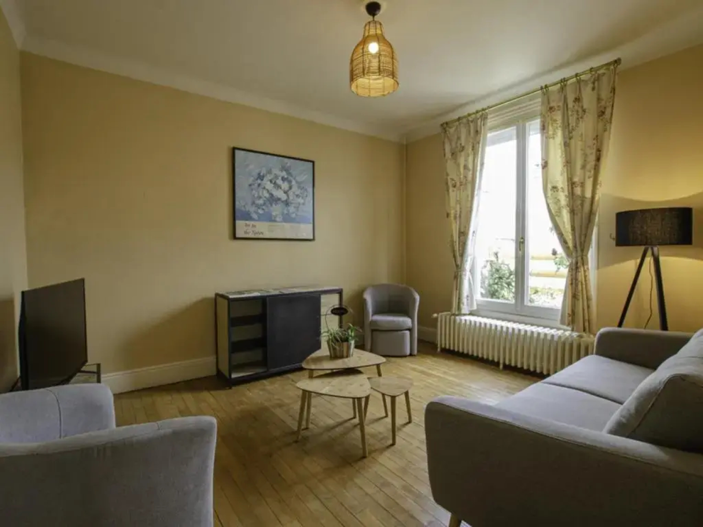 Gîte Saint-Julien-les-Villas, 3 pièces, 5 personnes - FR-1-543-215