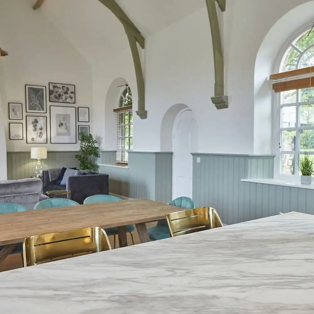 Host Stay Dunsley Chapel