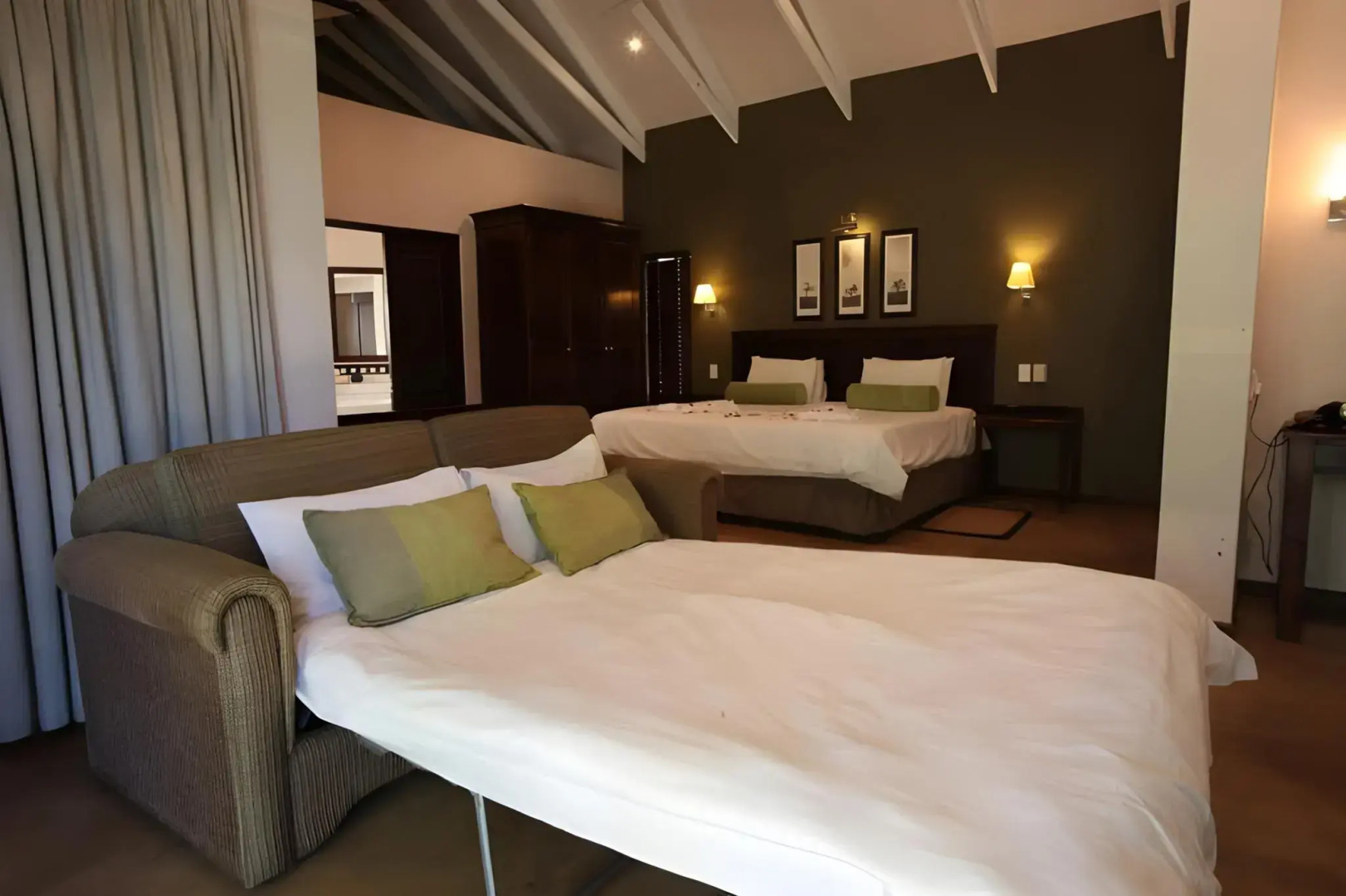 Perrys Bridge Hollow Boutique Hotel