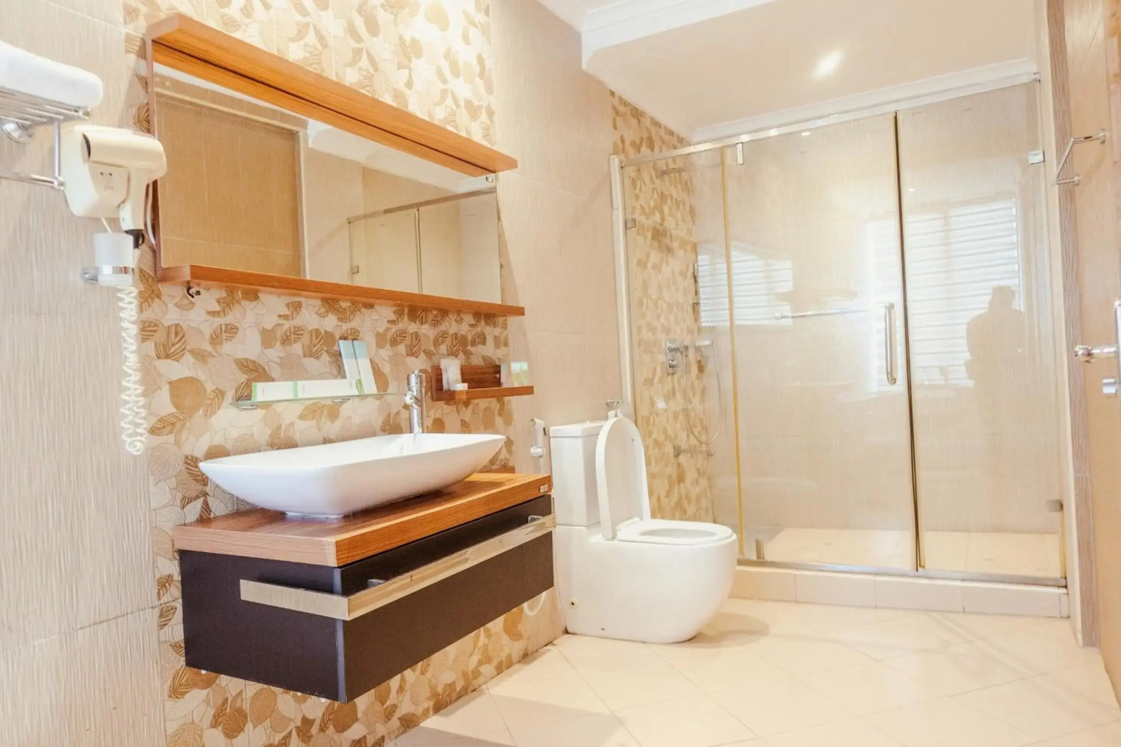 Tanga Beach Resort & Spa