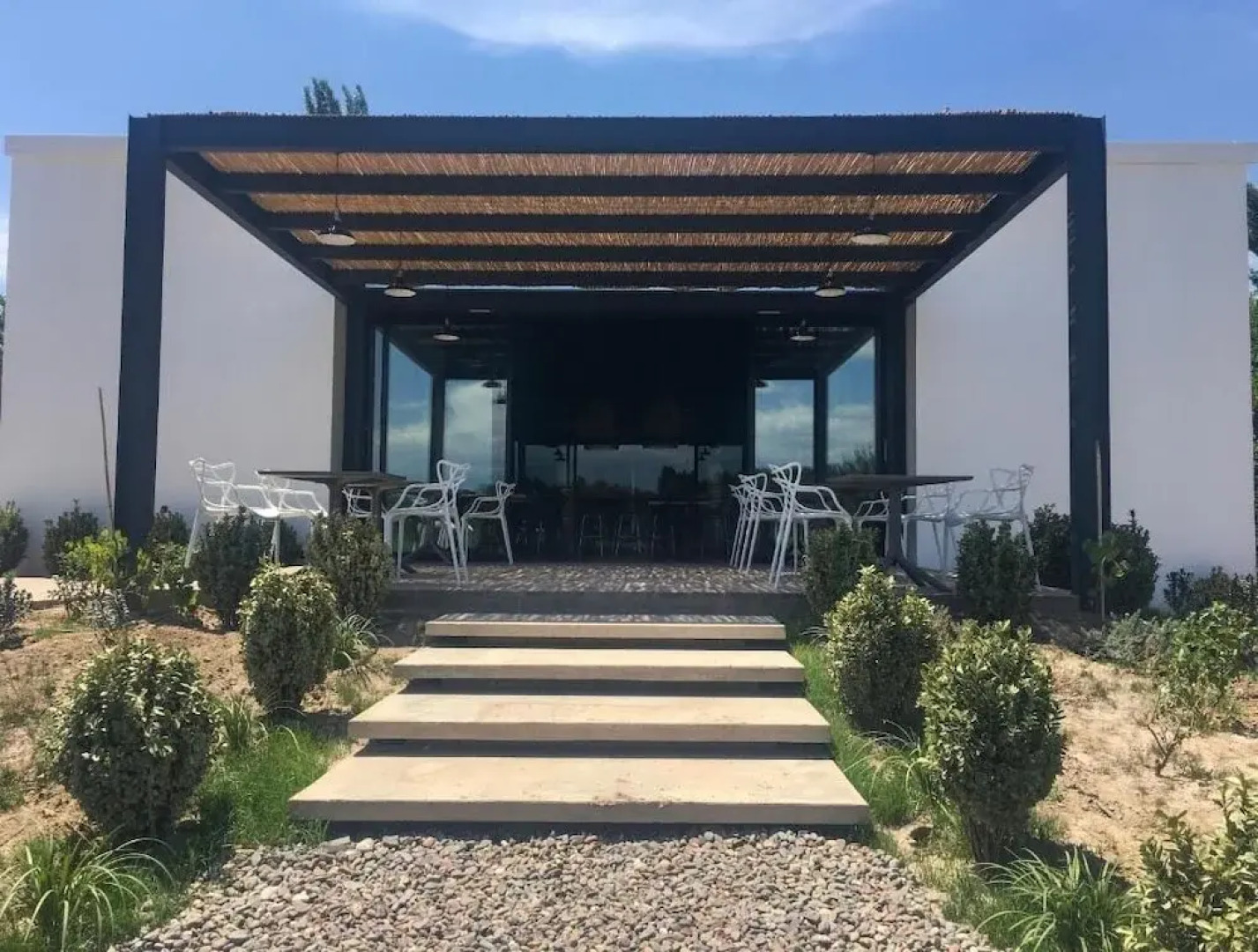 Postales by DOT Boutique