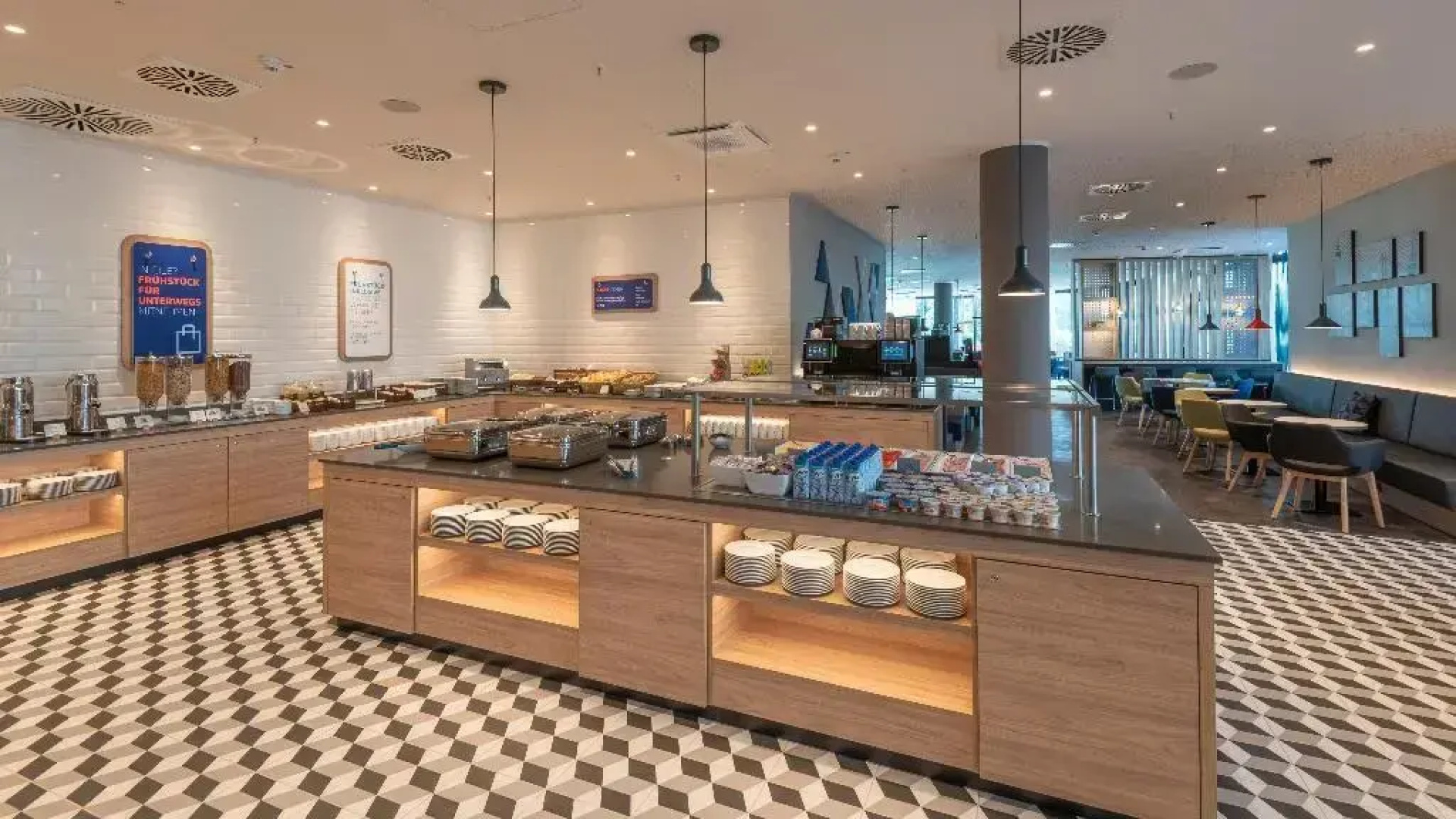 Holiday Inn Express Düsseldorf – Hauptbahnhof by IHG