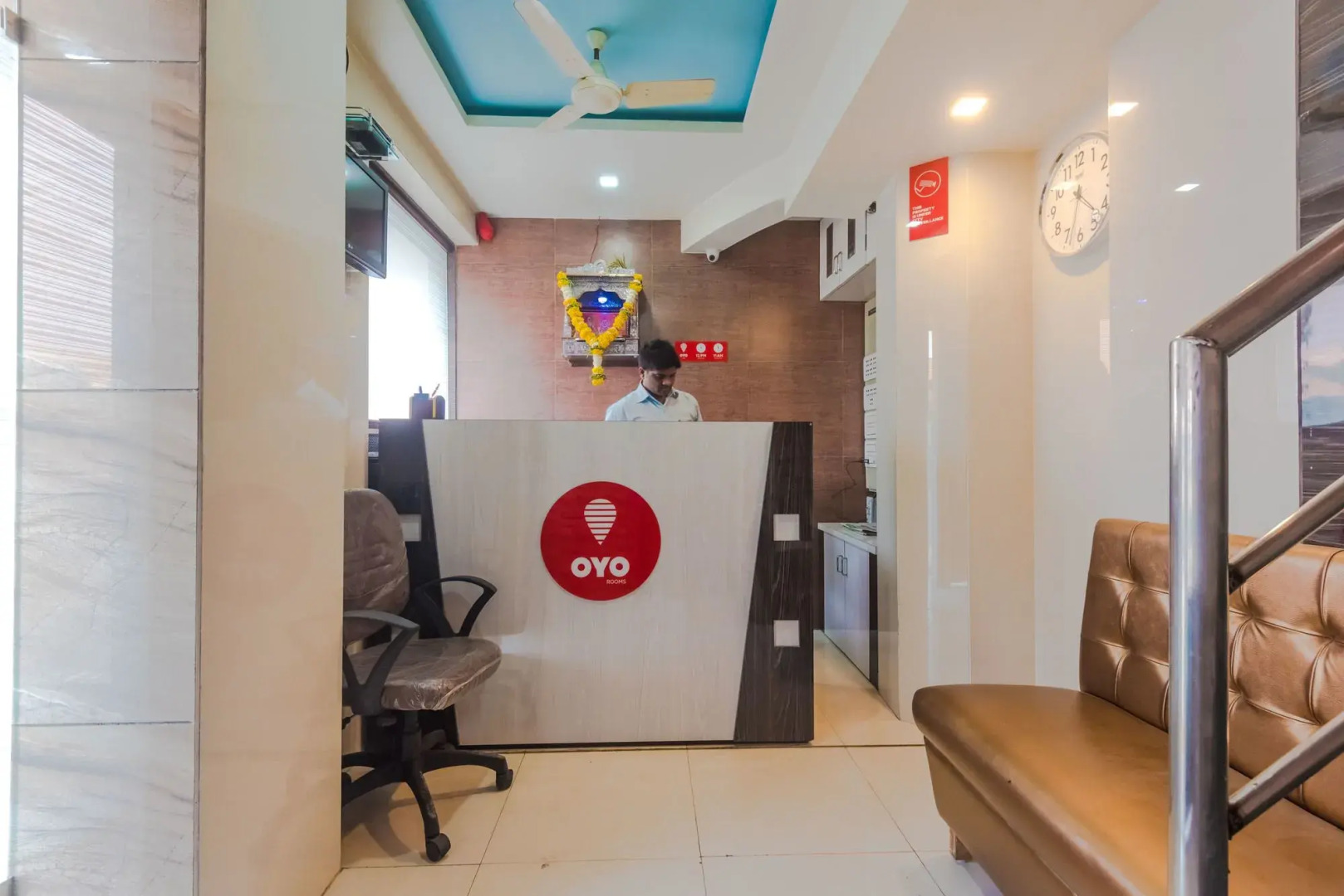 OYO 7727 Hotel Sarovar Grand