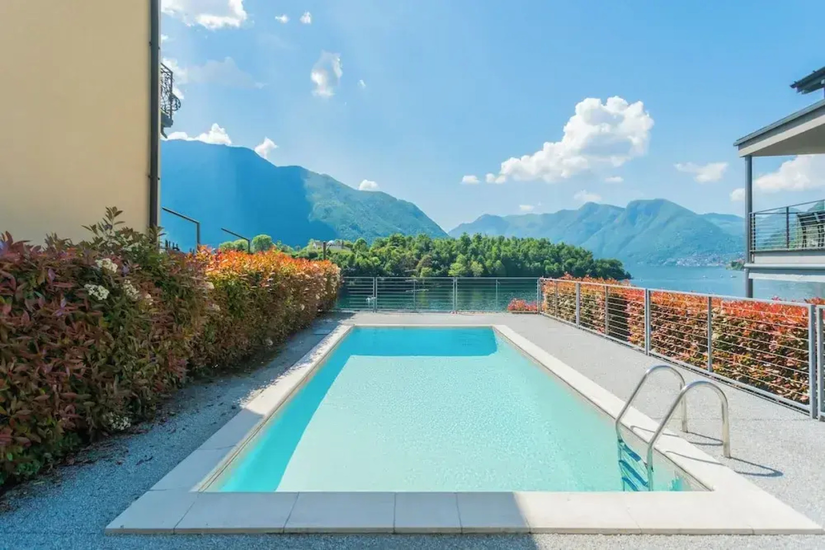 Mulino Vista Lake by Rent all Como