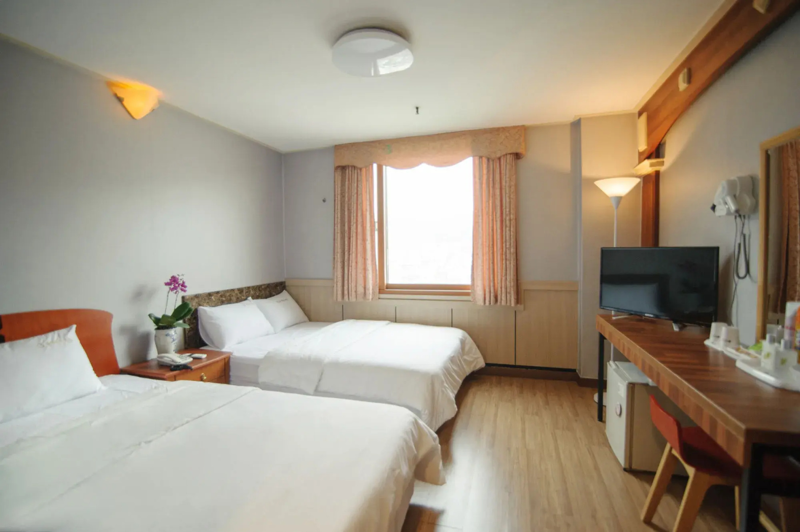 Chungmu Beach Hotel