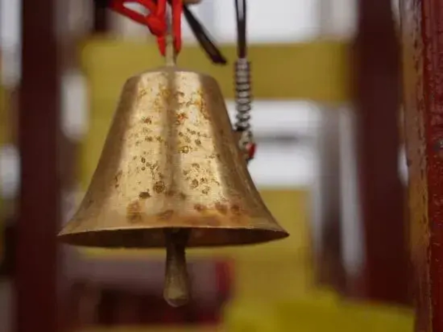 Rouhau White House Hotel