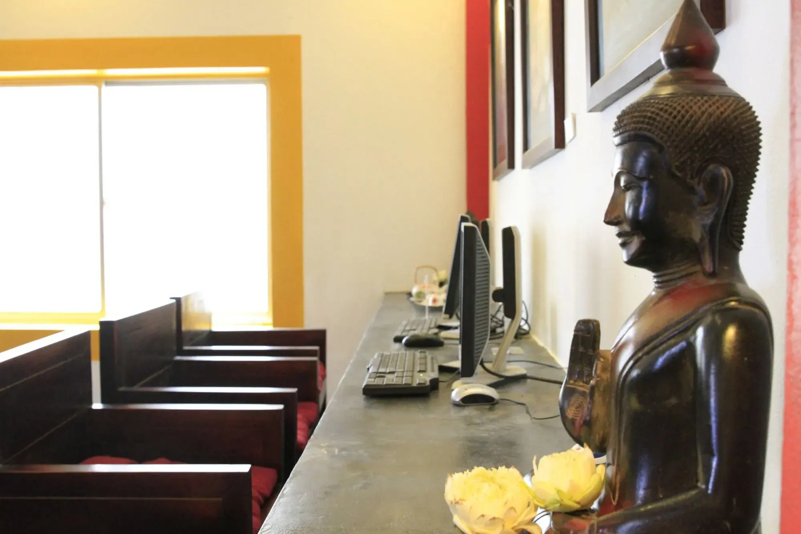 Heart Language Angkor Hotel - Hostel