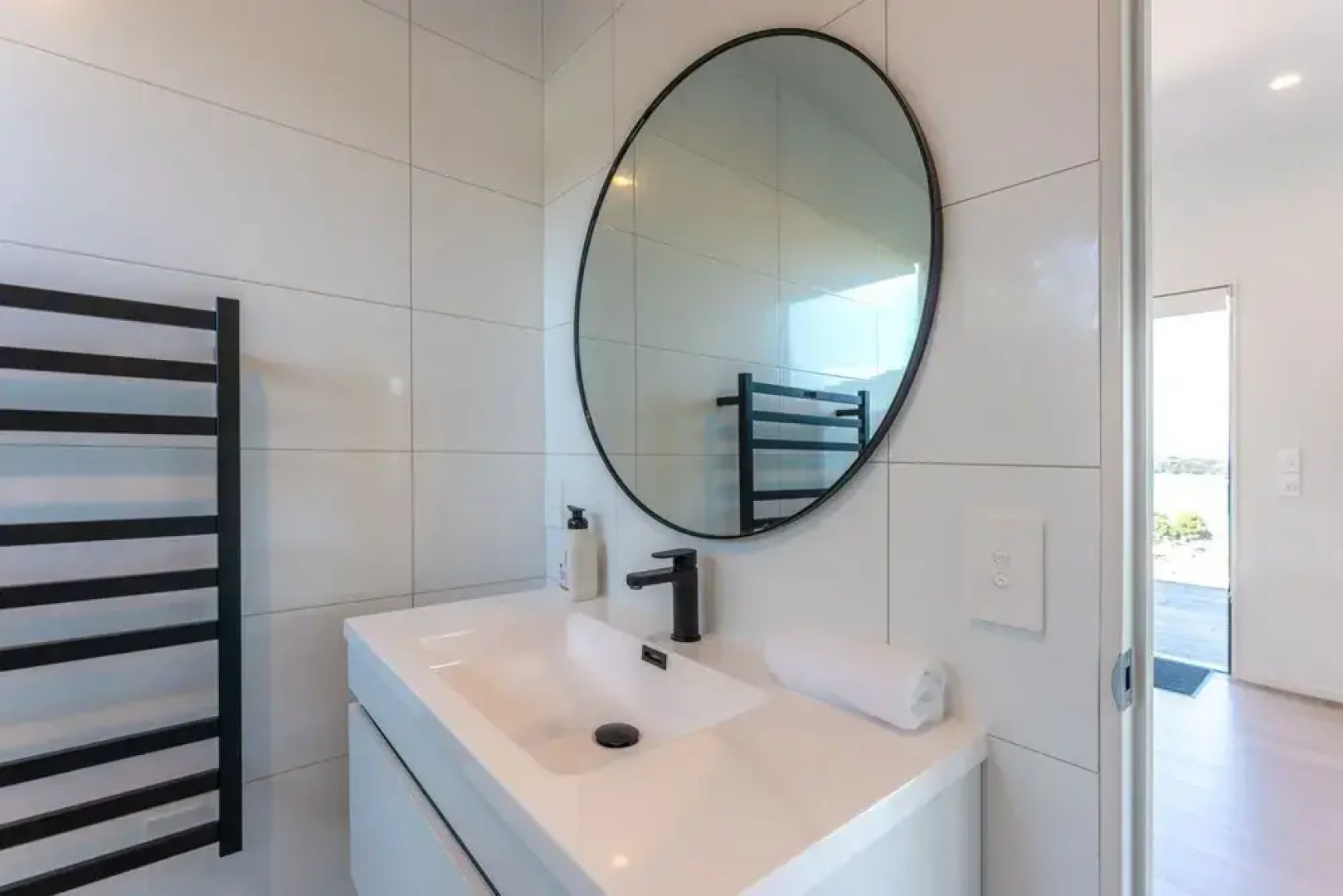 Marama Cottages with Ocean Views