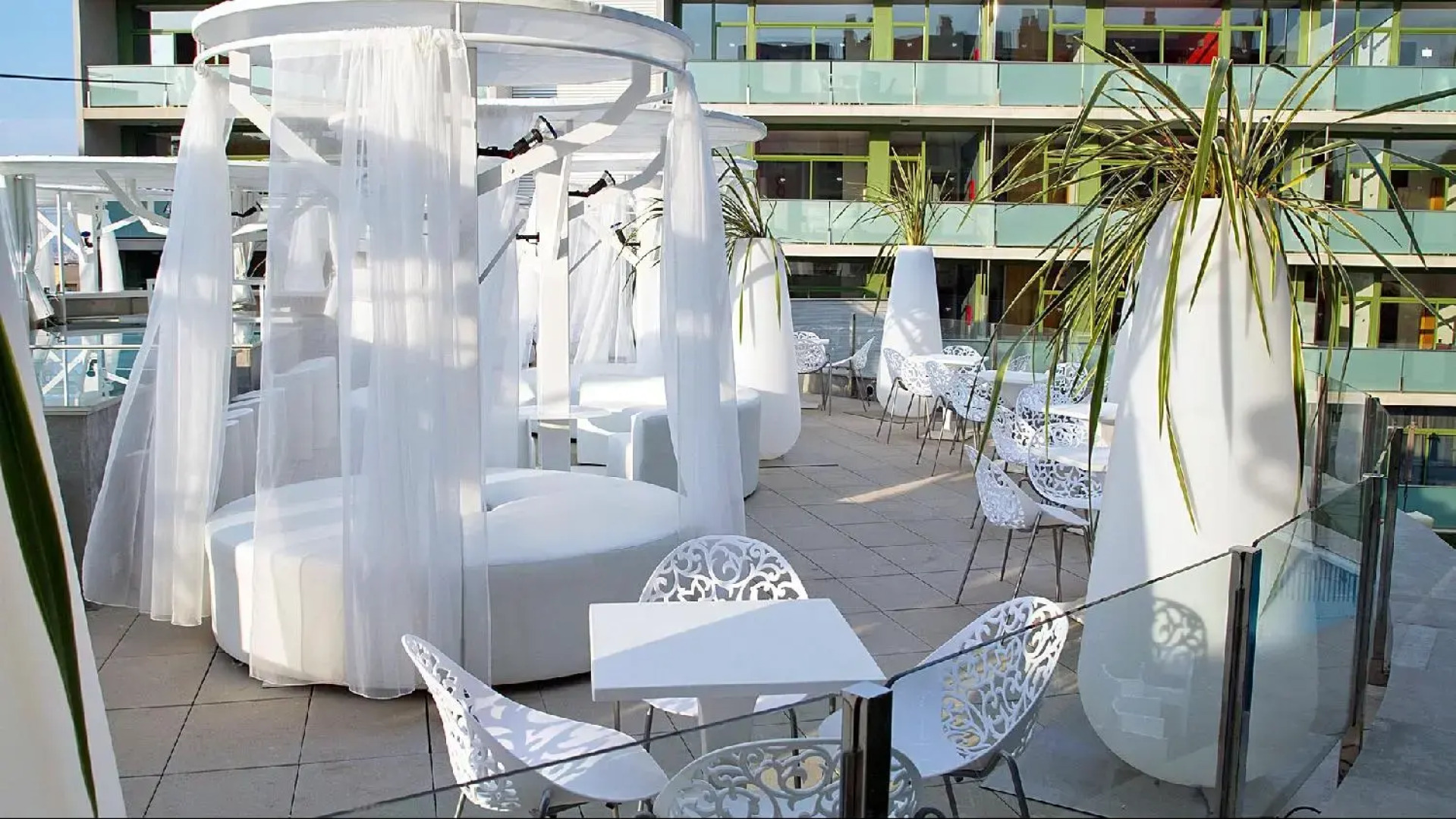 Apolo Suites Rentalmar