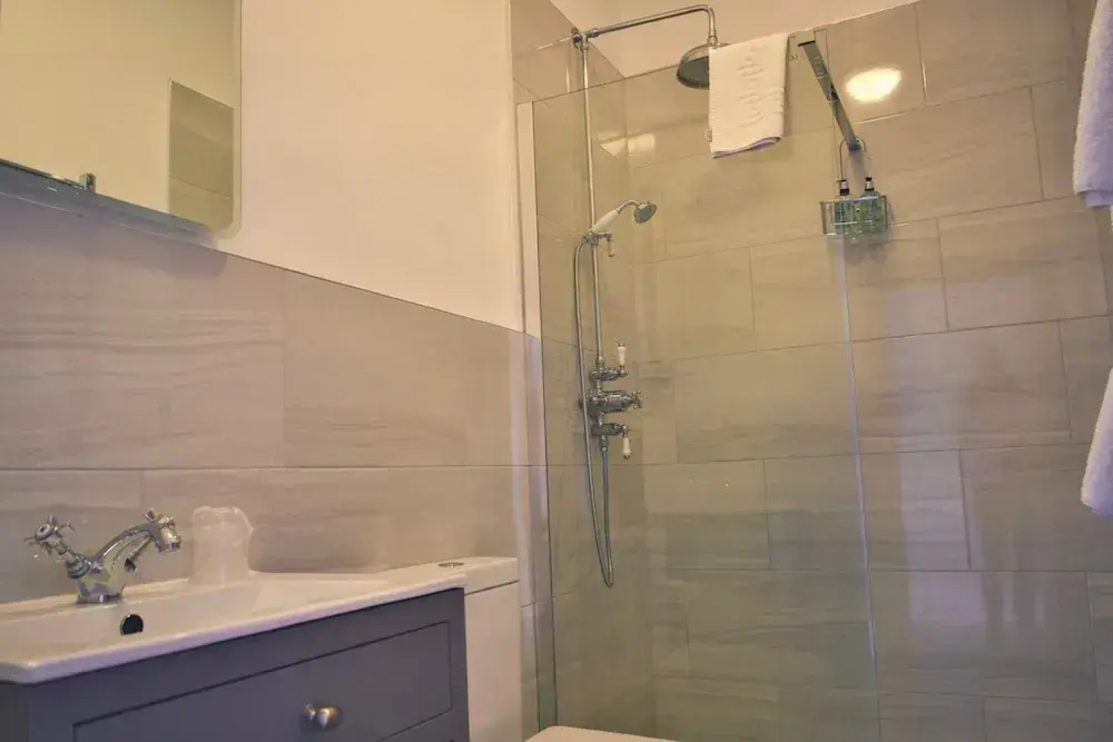 Shard Riverside Hotel, Bar & Restaurant