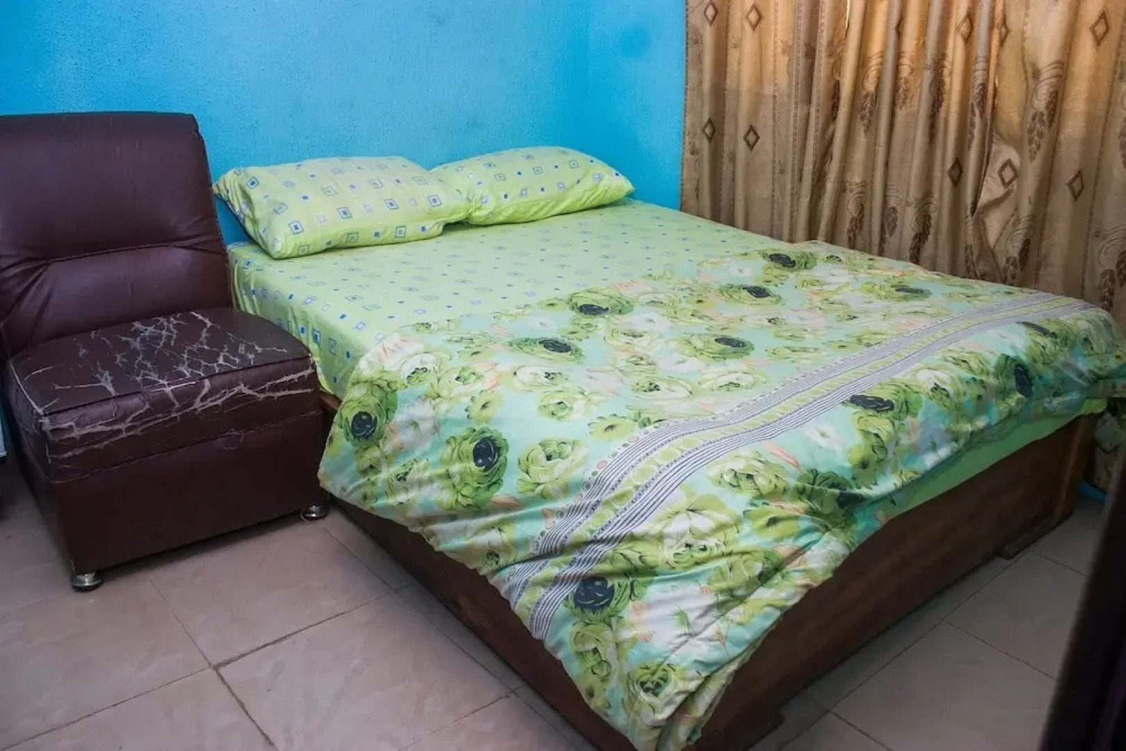 Janny Paul Hotel & Suites