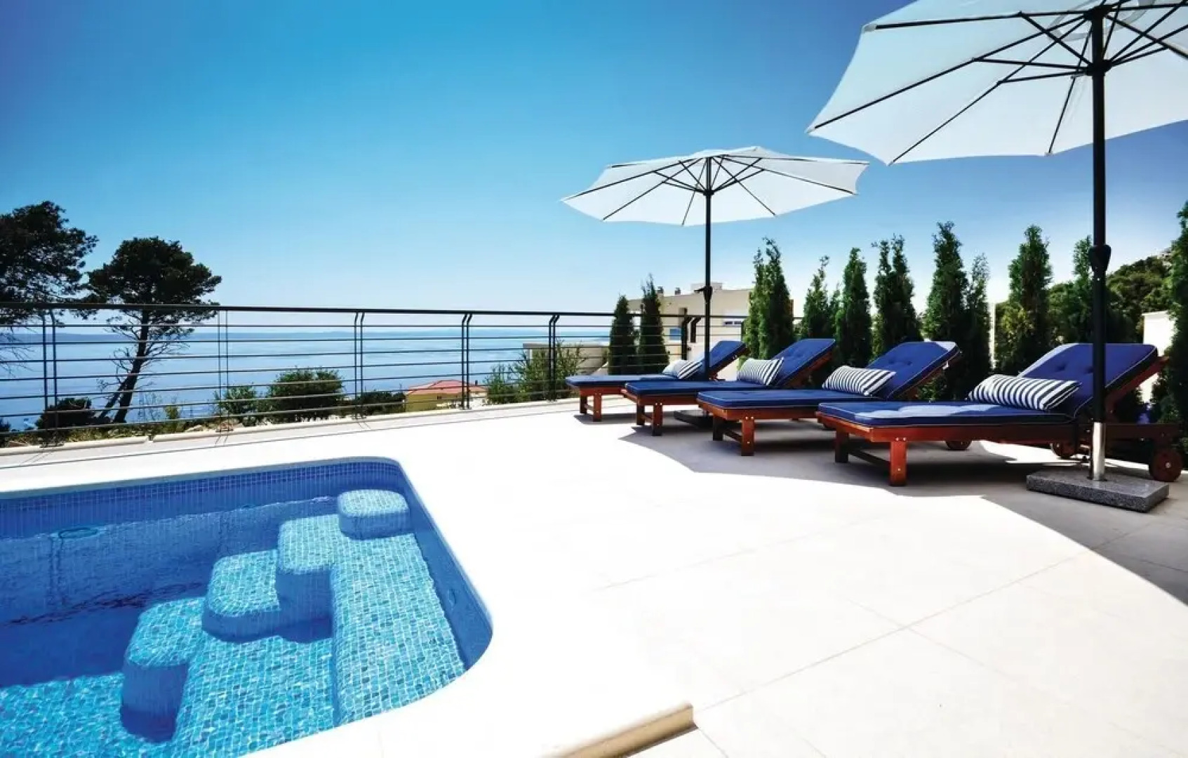 Awesome Home in Makarska With Wifi and 4 Bedrooms