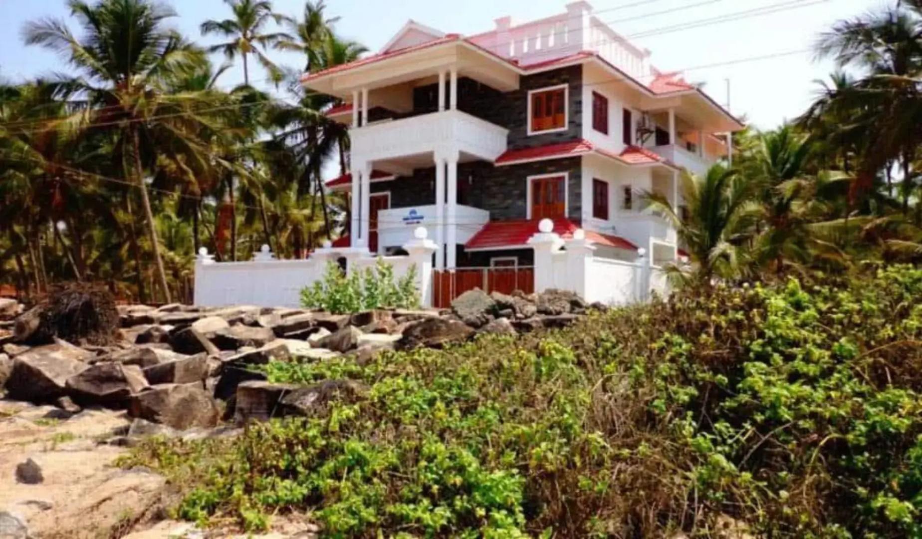 Sea breeze Beach Inn
