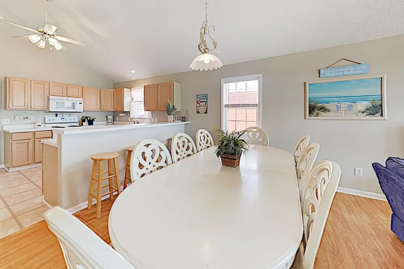 Fish N Hooks W/ Ocean-view Porch, Steps To Beach 5 Bedroom Home