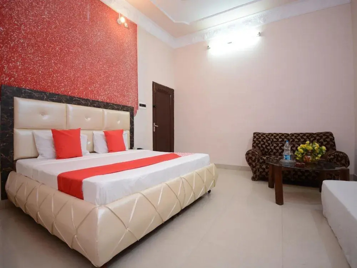 OYO 30358 Hotel Asia Palace