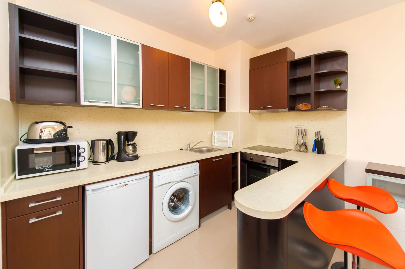 Lighthouse Apartments & Villas