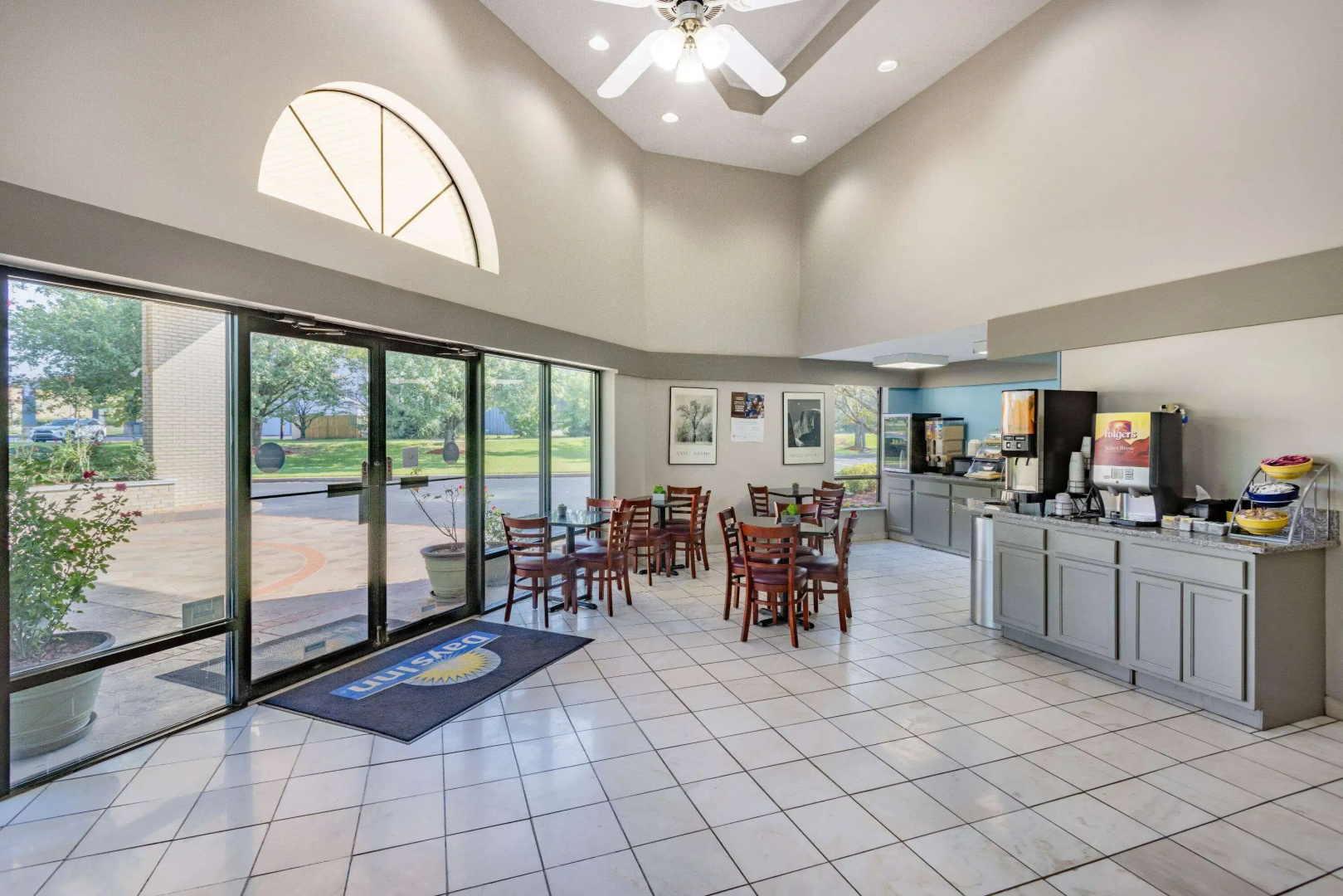 Days Inn by Wyndham Spartanburg Waccamaw
